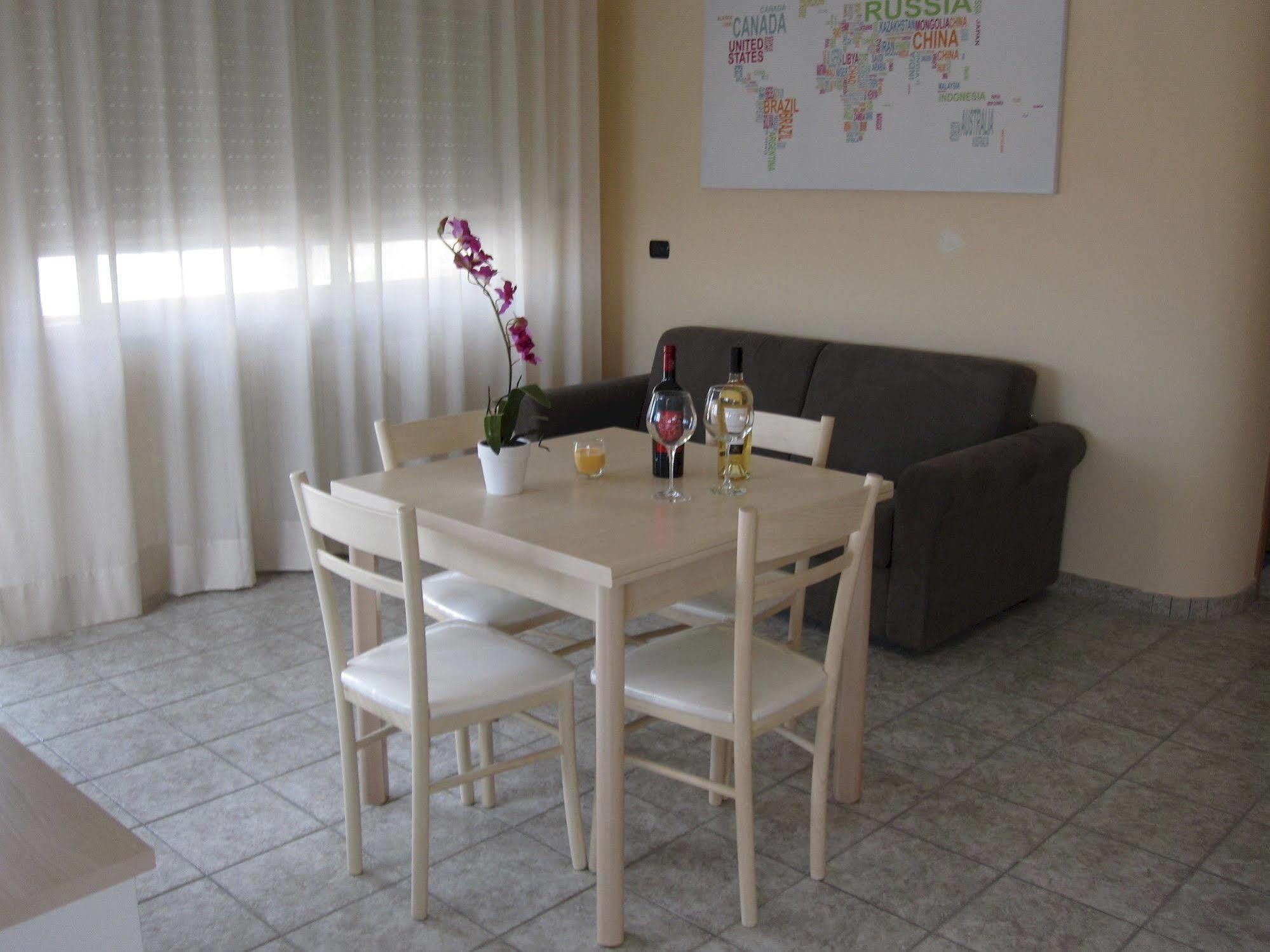 Quarantadue Quindici Hotell Termoli Exteriör bild