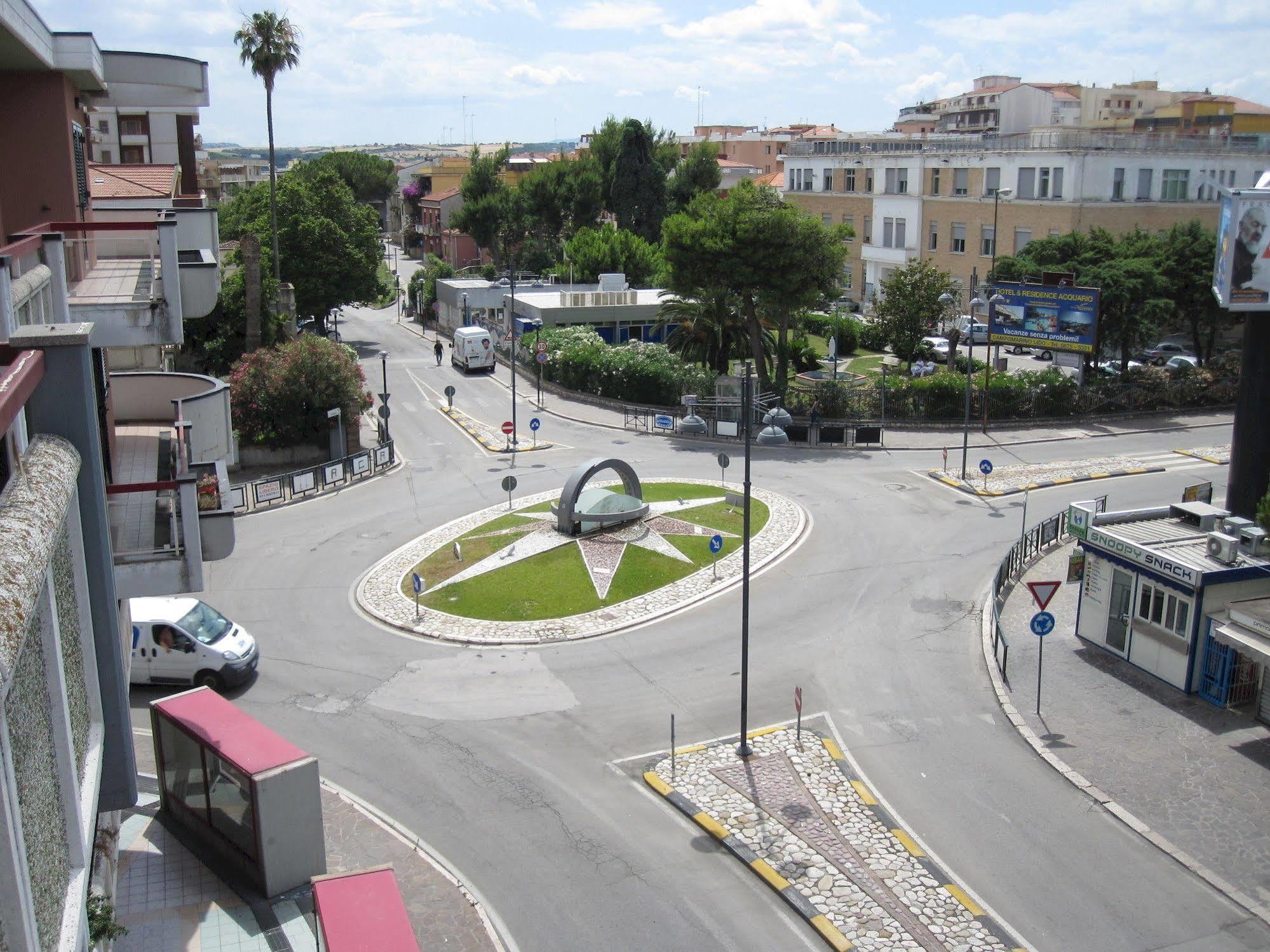 Quarantadue Quindici Hotell Termoli Exteriör bild