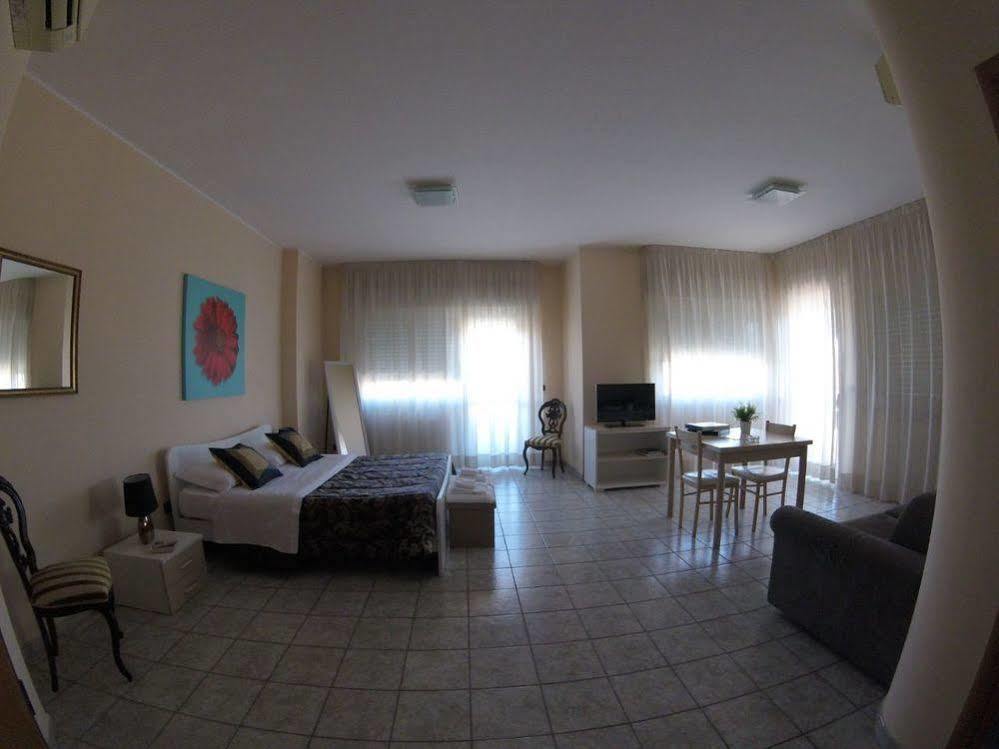 Quarantadue Quindici Hotell Termoli Exteriör bild