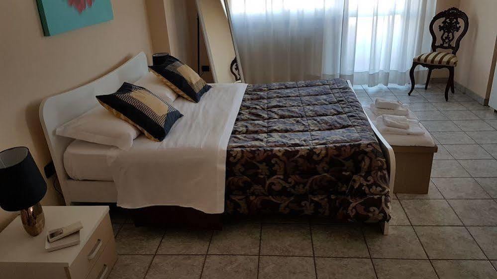 Quarantadue Quindici Hotell Termoli Exteriör bild
